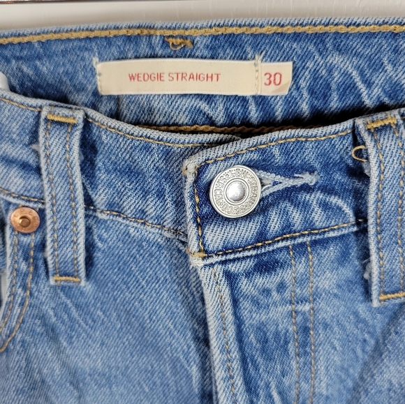 Levi's Premium Denim Button Fly Wedgie Straight Fit Jeans Size 30 - Picture 4 of 10